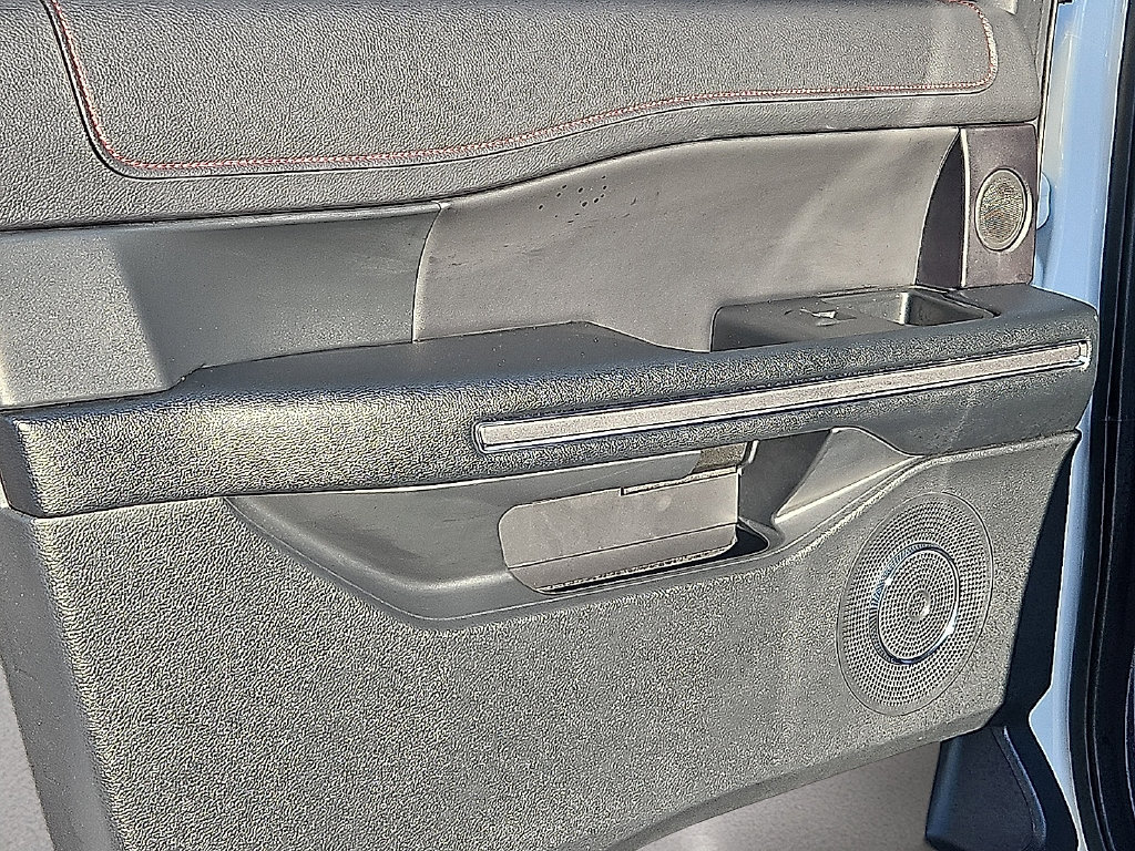 Used 2022 Ford Expedition Max Limited RWD image 18