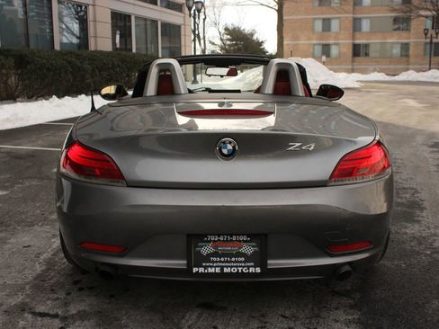 Used 2011 BMW Z4 sDrive35i image 10
