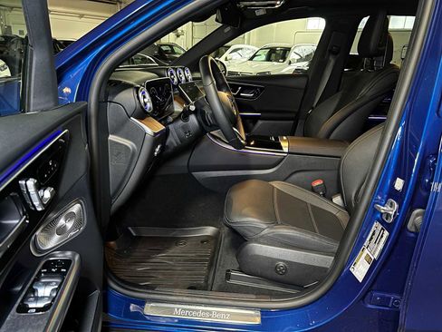 Certified 2025 Mercedes-Benz GLC 300 4MATIC image 23