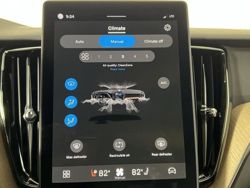 New 2026 Volvo XC60 B5 Core image 17