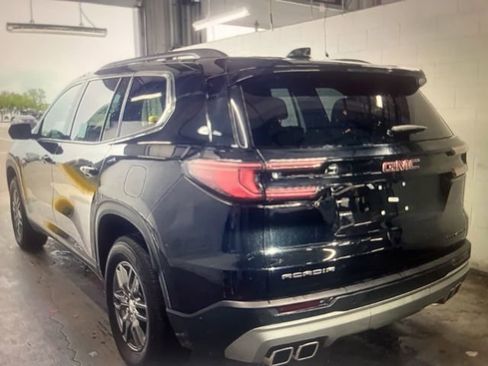 Used 2025 GMC Acadia Elevation FWD image 3