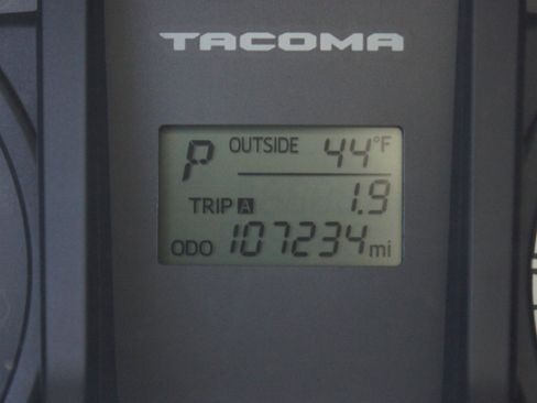 Used 2016 Toyota Tacoma SR w/ SR Convenience Package image 4