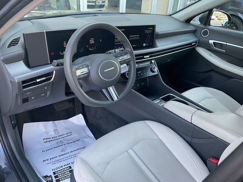 Used 2025 Hyundai Sonata SEL FWD image 10