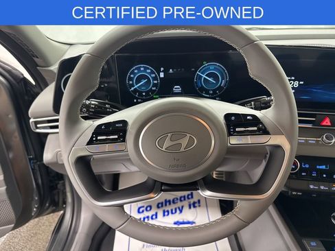 Used 2025 Hyundai Elantra SEL image 13