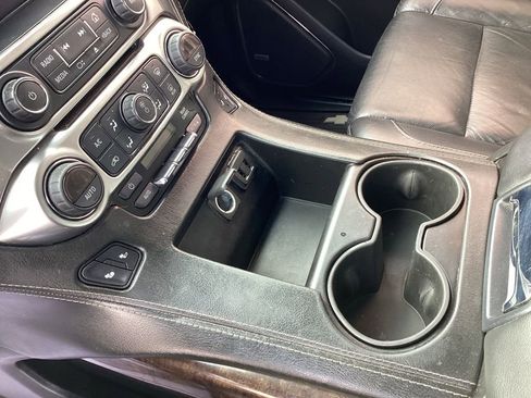 Used 2017 Chevrolet Suburban LT image 33