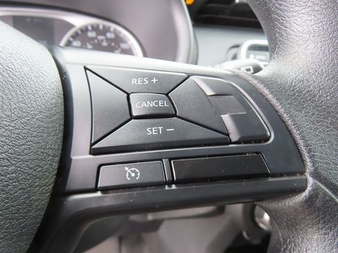 Used 2023 Nissan Kicks S image 20