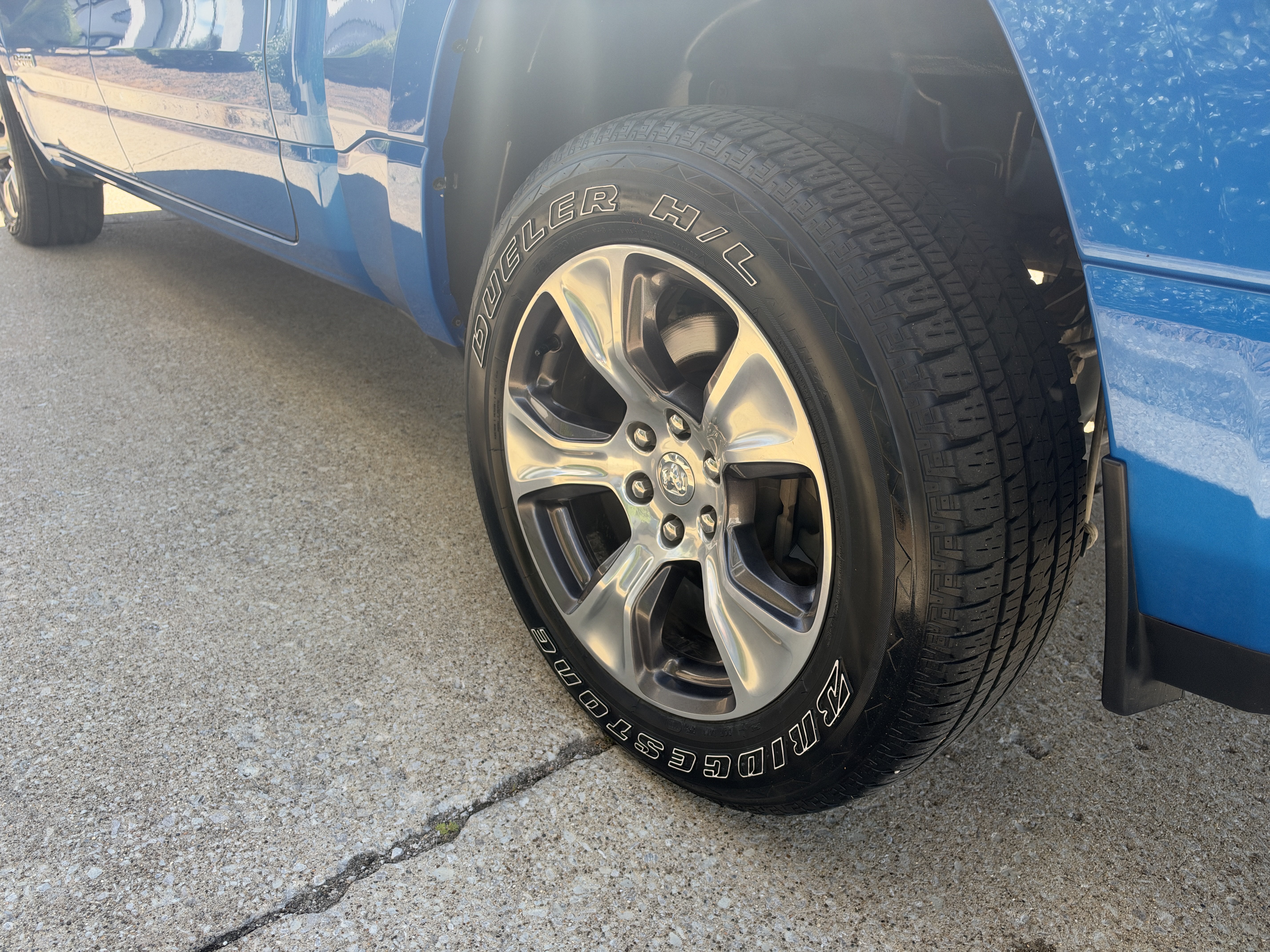 Used 2024 RAM 1500 Laramie AWD/4WD image 13