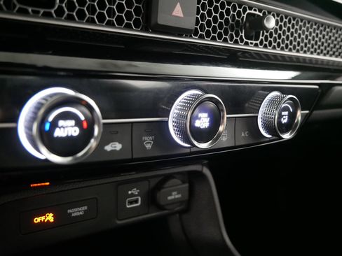 Used 2023 Honda Civic Sport image 23