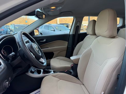 Used 2019 Jeep Compass Sport w/ Tech Group image 9