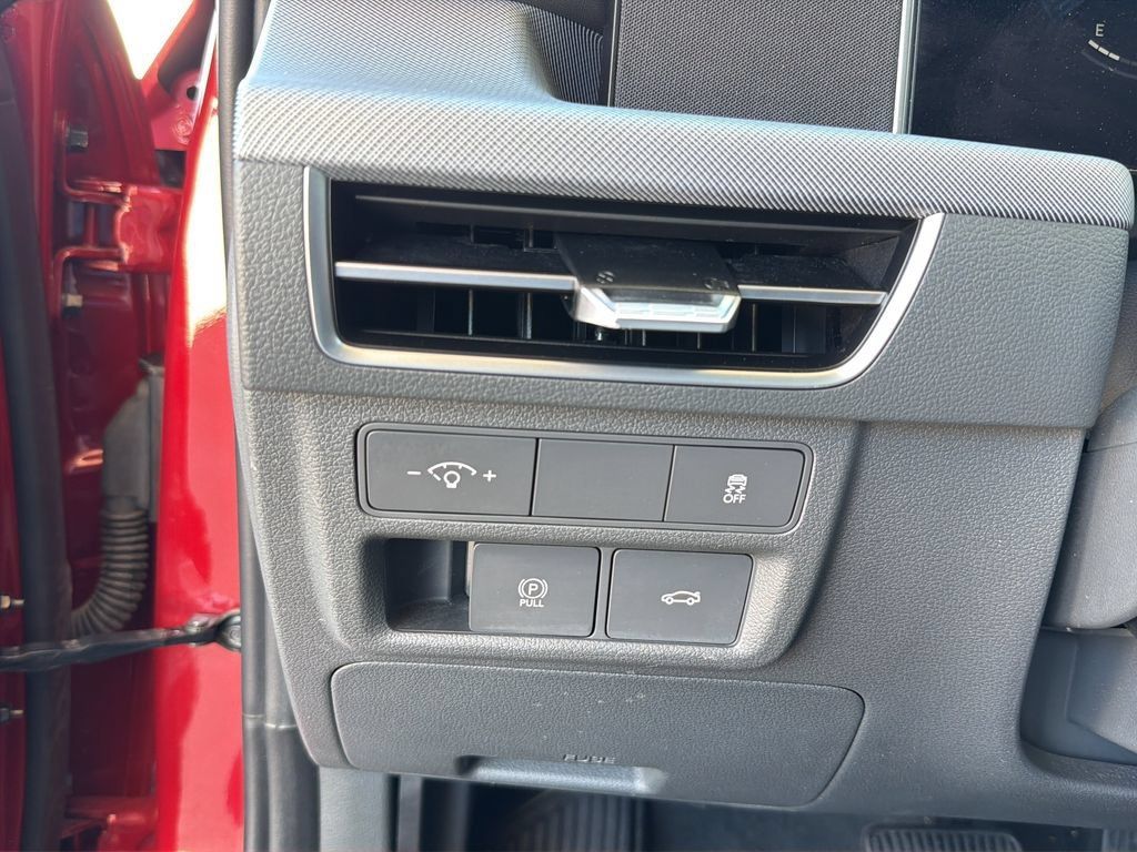 Used 2025 Hyundai Sonata SEL FWD image 17