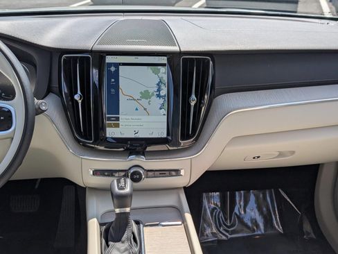 Used 2020 Volvo XC60 T6 Inscription AWD/4WD image 19