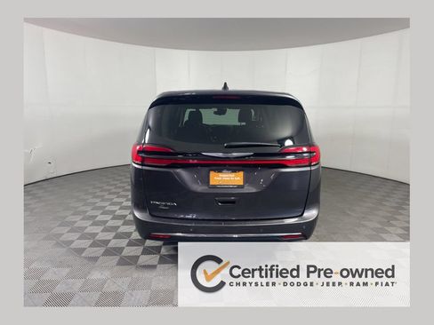 Certified 2023 Chrysler Pacifica Touring-L FWD image 1