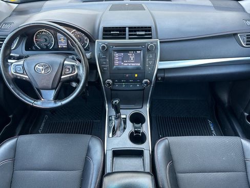 Used 2017 Toyota Camry SE image 16