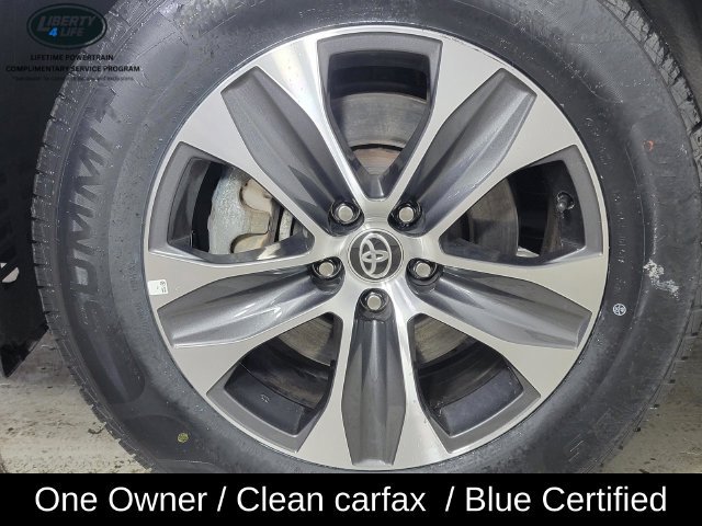 Used 2025 Toyota Highlander XLE AWD/4WD image 10