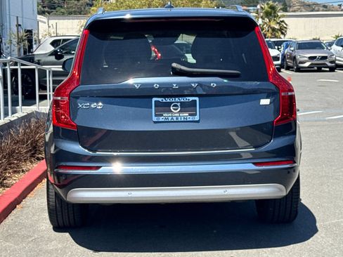 Used 2022 Volvo XC90 T8 Inscription w/ Advanced Package AWD/4WD image 7