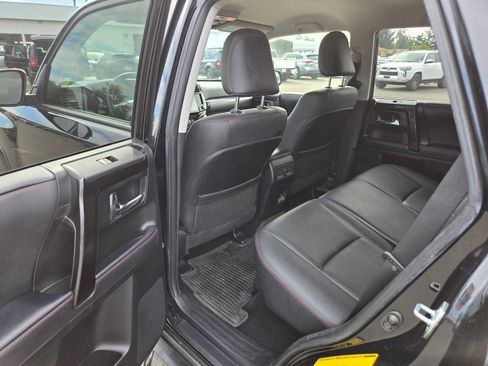 Certified 2022 Toyota 4Runner TRD Off-Road Premium AWD/4WD image 19