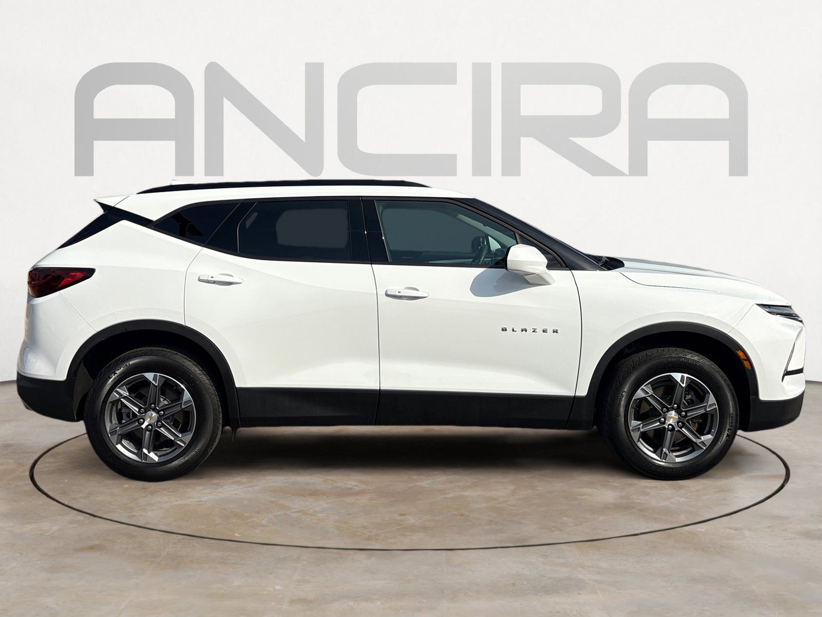 Used 2024 Chevrolet Blazer LT w/ Convenience Package FWD image 11