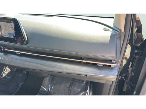 Used 2024 Nissan Ariya FWD image 22