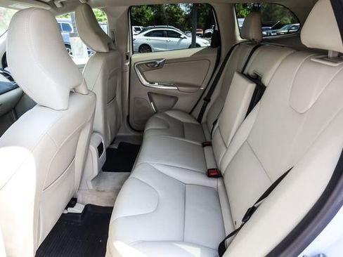 Used 2016 Volvo XC60 T5 Platinum FWD image 38