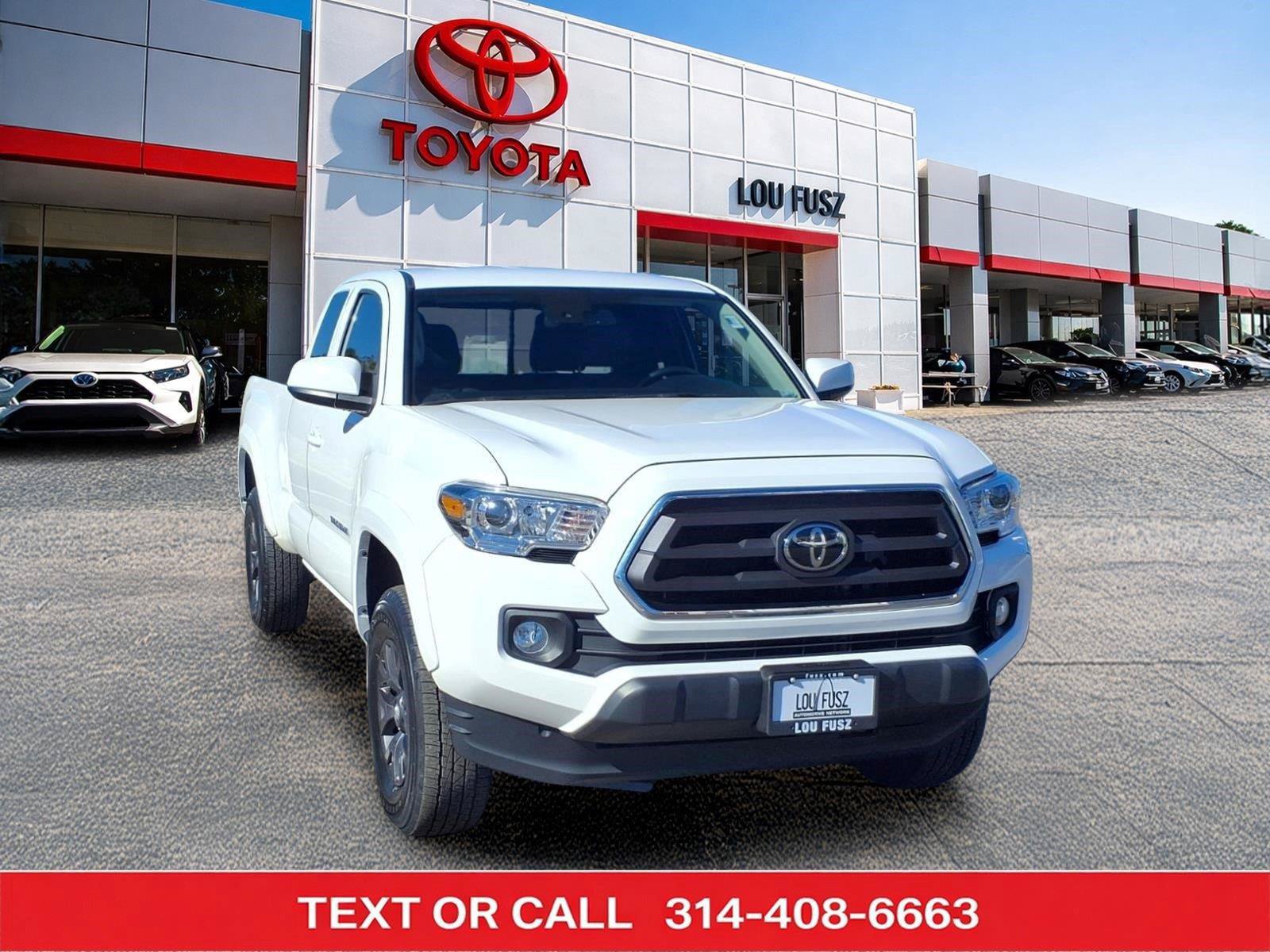 Used 2023 Toyota Tacoma SR5 RWD image 1