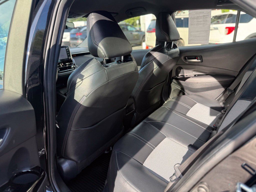 Used 2019 Toyota Corolla XSE FWD image 15