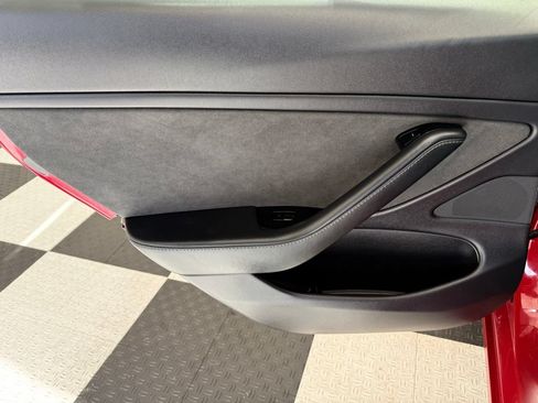 Used 2019 Tesla Model 3 Long Range RWD image 17