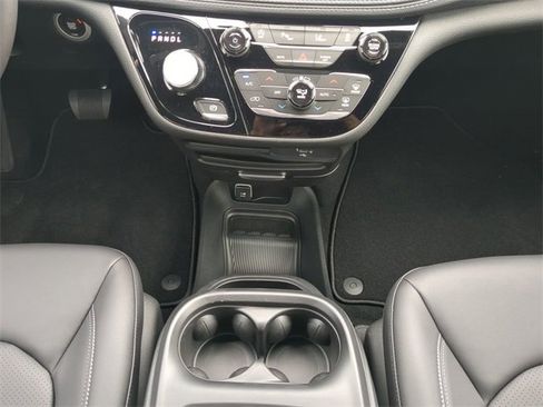 New 2026 Chrysler Pacifica Select image 23