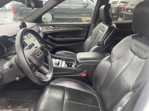 Used 2021 Jeep Grand Cherokee L Overland w/ Luxury Tech Group IV image 4