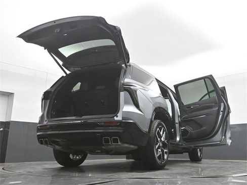 Used 2026 Chevrolet Traverse High Country image 55