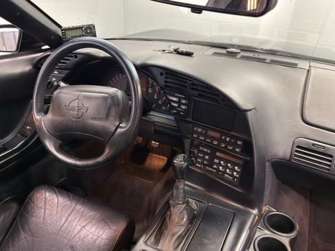 Used 1995 Chevrolet Corvette Coupe RWD image 21