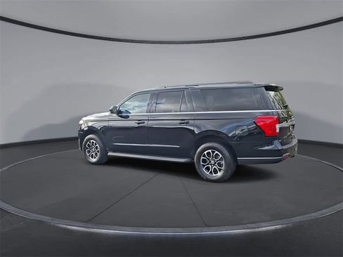 Used 2022 Ford Expedition Max XLT w/ Livery Package image 6