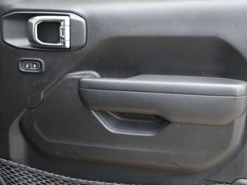 Used 2024 Jeep Wrangler Unlimited Rubicon 4xe w/ Technology Group image 31