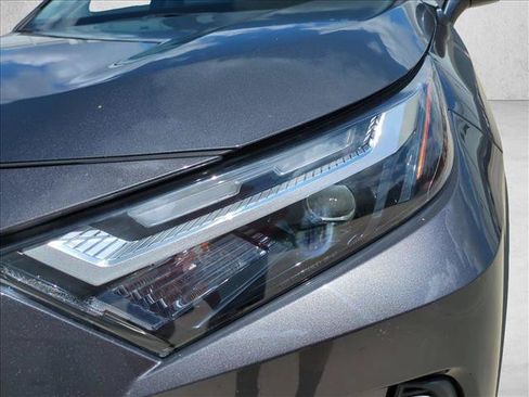 Used 2023 Toyota RAV4 XLE w/ Convenience Package FWD image 9