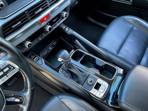 Used 2021 Kia Telluride S FWD image 19