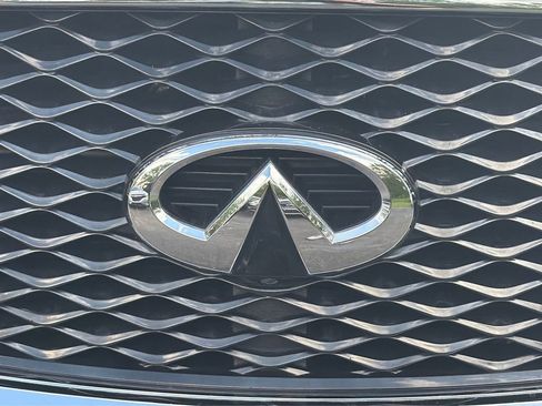 Used 2015 INFINITI QX80 4WD w/ Deluxe Technology Package image 32