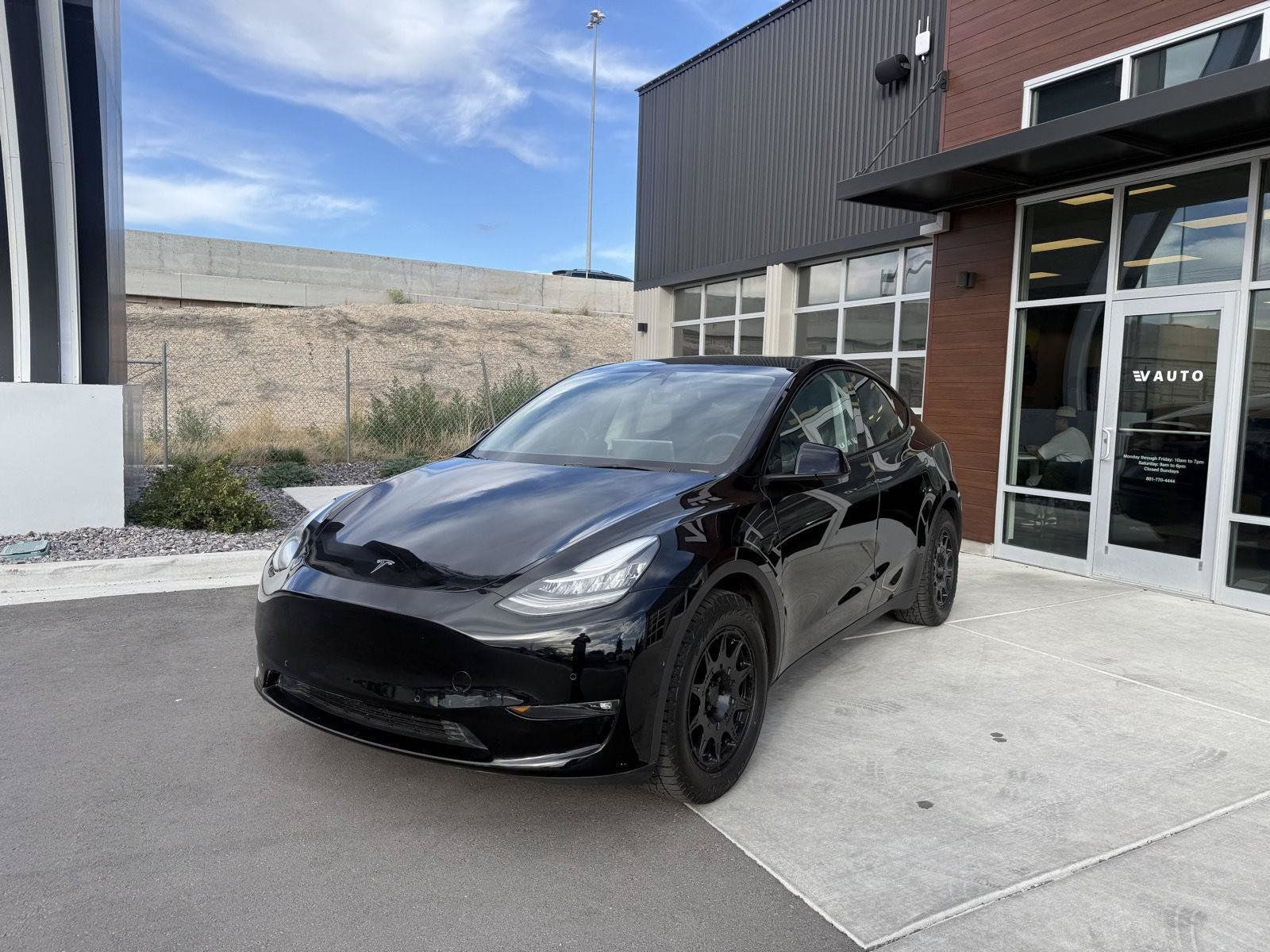 Used 2022 Tesla Model Y Long Range AWD/4WD image 4