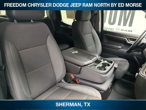 Used 2025 Chevrolet Silverado 1500 LT RWD image 9