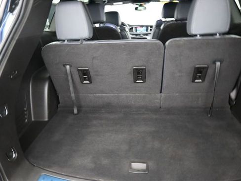 Used 2024 Buick Enclave Essence w/ LPO, Touring Package image 26