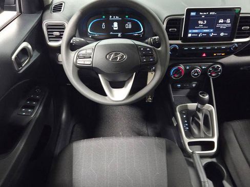 New 2026 Hyundai Venue SE FWD image 7