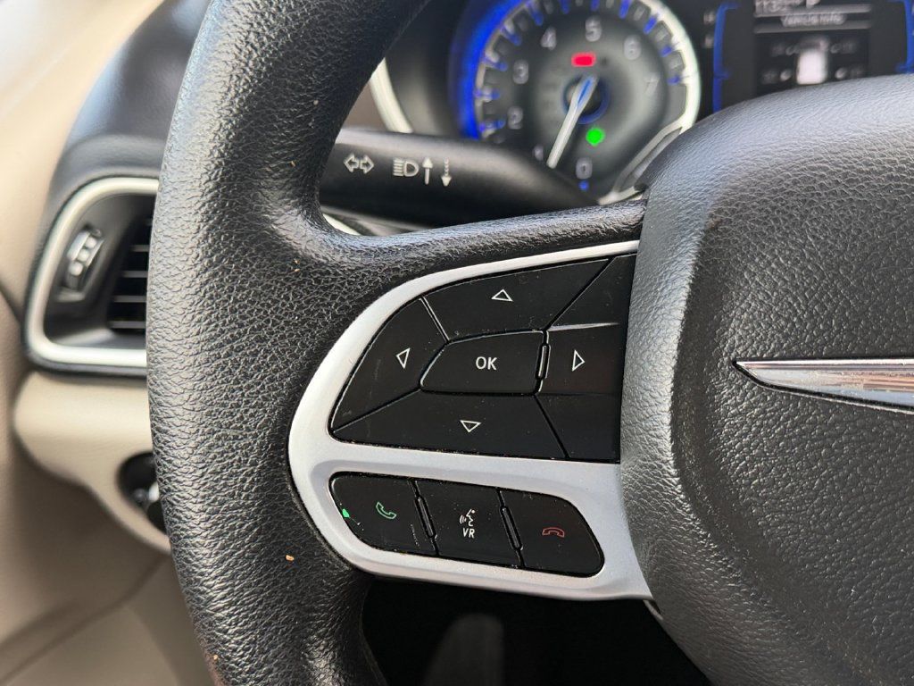 Used 2021 Chrysler Voyager Lxi FWD image 24