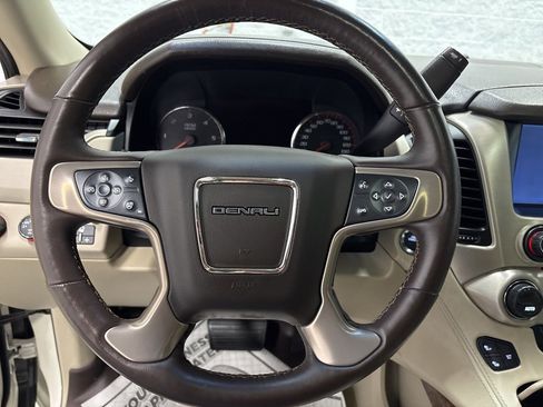Used 2015 GMC Yukon Denali image 24