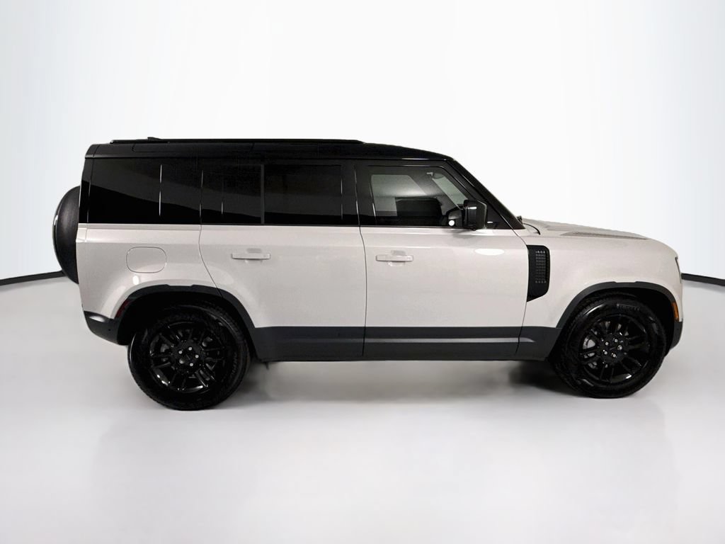New 2026 Land Rover Defender 110 S AWD/4WD image 4