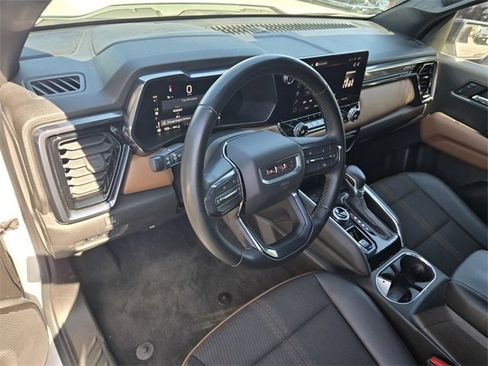 Used 2023 GMC Canyon AT4 image 9