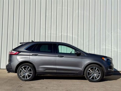 Used 2024 Ford Edge Titanium image 6
