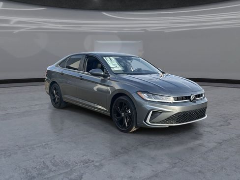 New 2026 Volkswagen Jetta SE FWD image 2