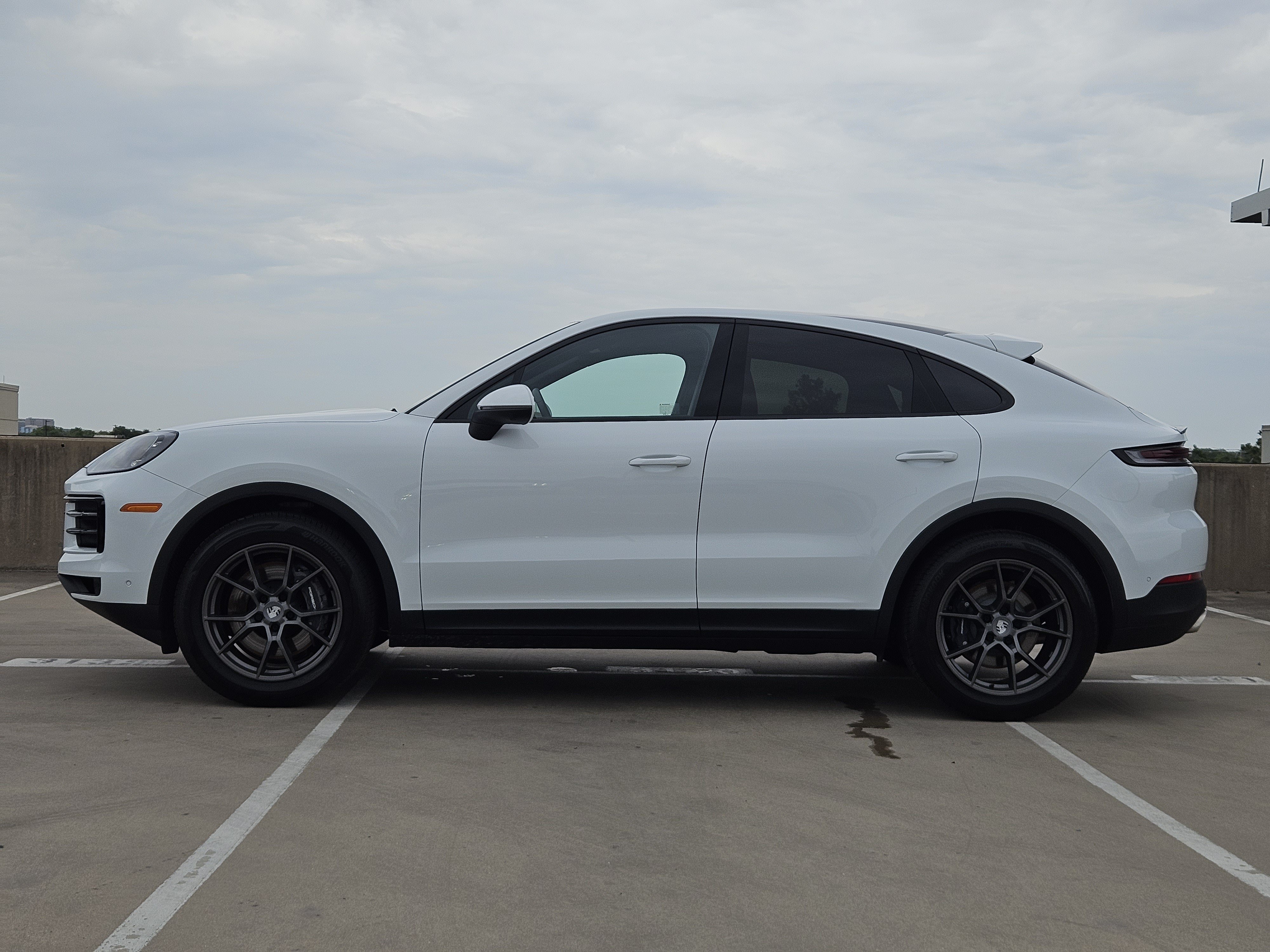 Certified 2026 Porsche Cayenne Coupe AWD/4WD image 2