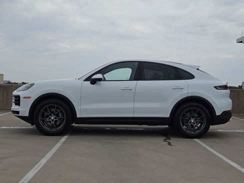 Certified 2026 Porsche Cayenne Coupe AWD/4WD image 2