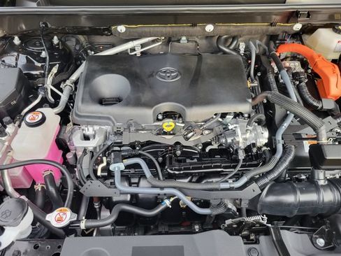 Used 2025 Toyota RAV4 XLE w/ Convenience Package AWD/4WD image 29