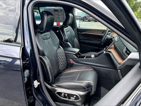 Used 2024 Jeep Grand Cherokee Summit w/ Luxury Tech Group V AWD/4WD image 31