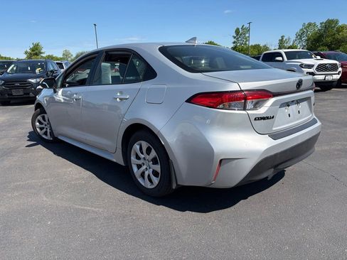 Used 2023 Toyota Corolla LE w/ Carpet Mat Package (TMS) FWD image 5